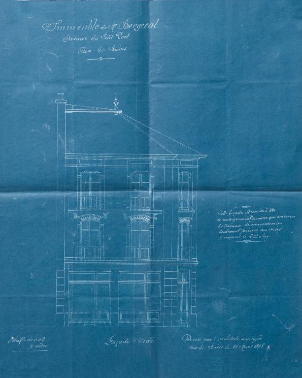 Immeuble et garages, actuellement immeubles, boutiques et garages