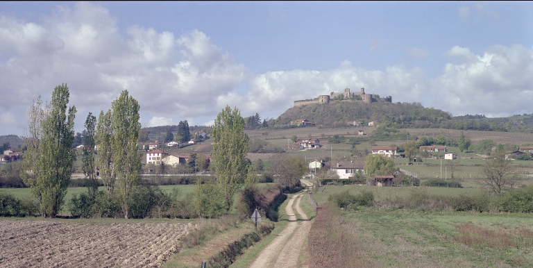 Présentation de la commune de Marcilly-le-Châtel