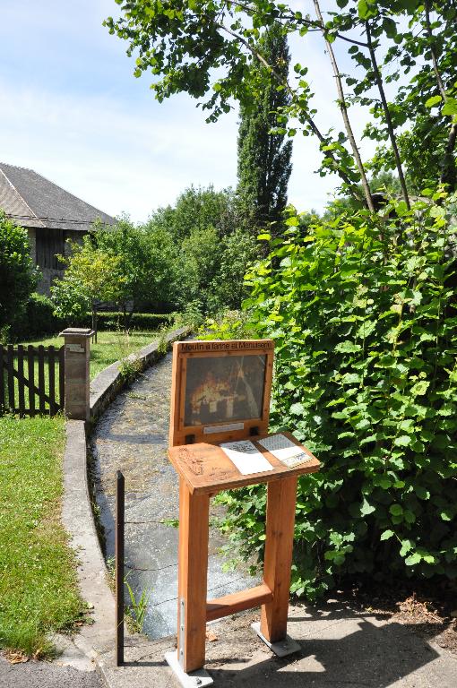 Moulin à farine Gex puis menuiserie Genoulaz actuellement vestiges