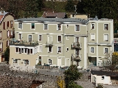 Maison, puis hôtel la Roseraie, puis maison familiale des jeunes paralysés, actuellement immeuble la Roseraie