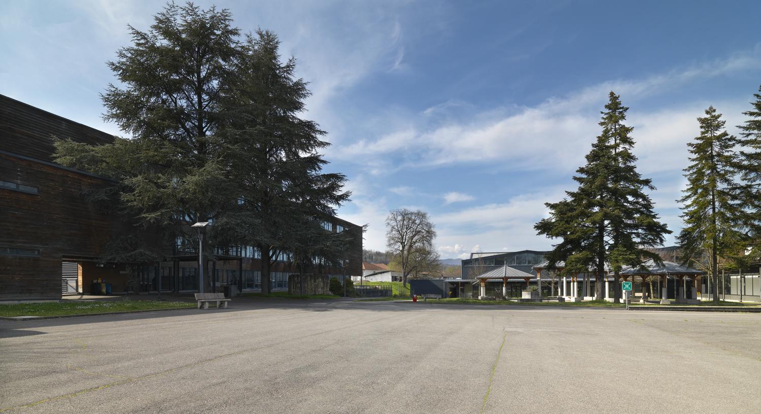 Lycée professionnel des métiers du bâtiment et des travaux publics, dit lycée Porte des Alpes