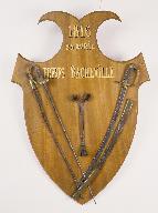 panoplie d' armes (épée, sabre), des frères Bacheville
