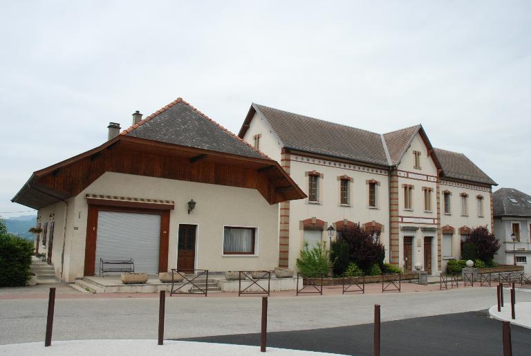 Epicerie-boulangerie, puis habitation