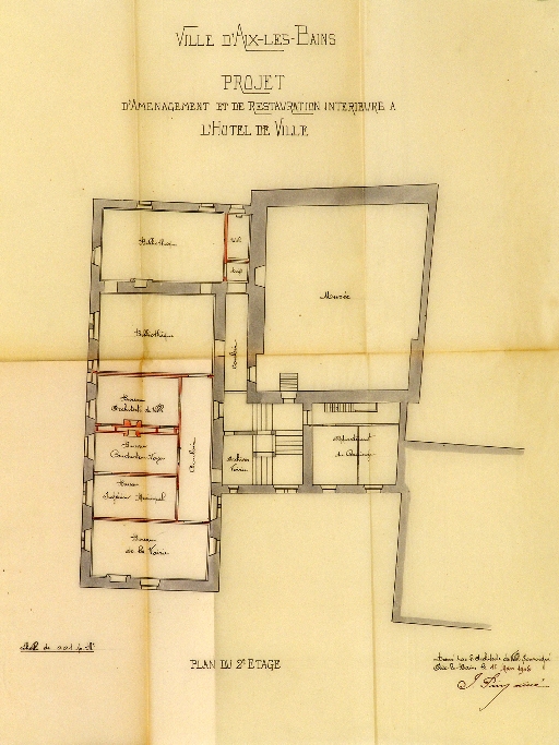 Château fort, puis château, actuellement hôtel de ville