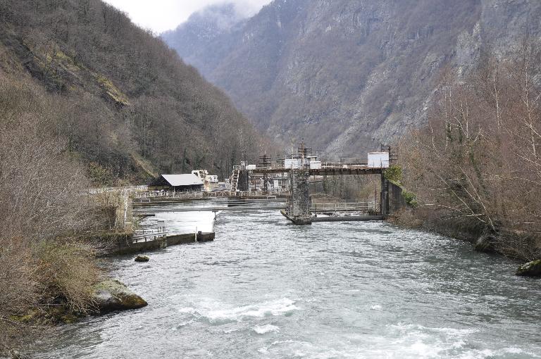 centrale et barrage de Rioupéroux, basse-vallée de la Romanche et cité ouvrière de la Salinière