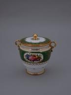 sucrier dit "pot à sucre grec 1ère grandeur" et son couvercle du service dit "service d'apparat du château de Randan"