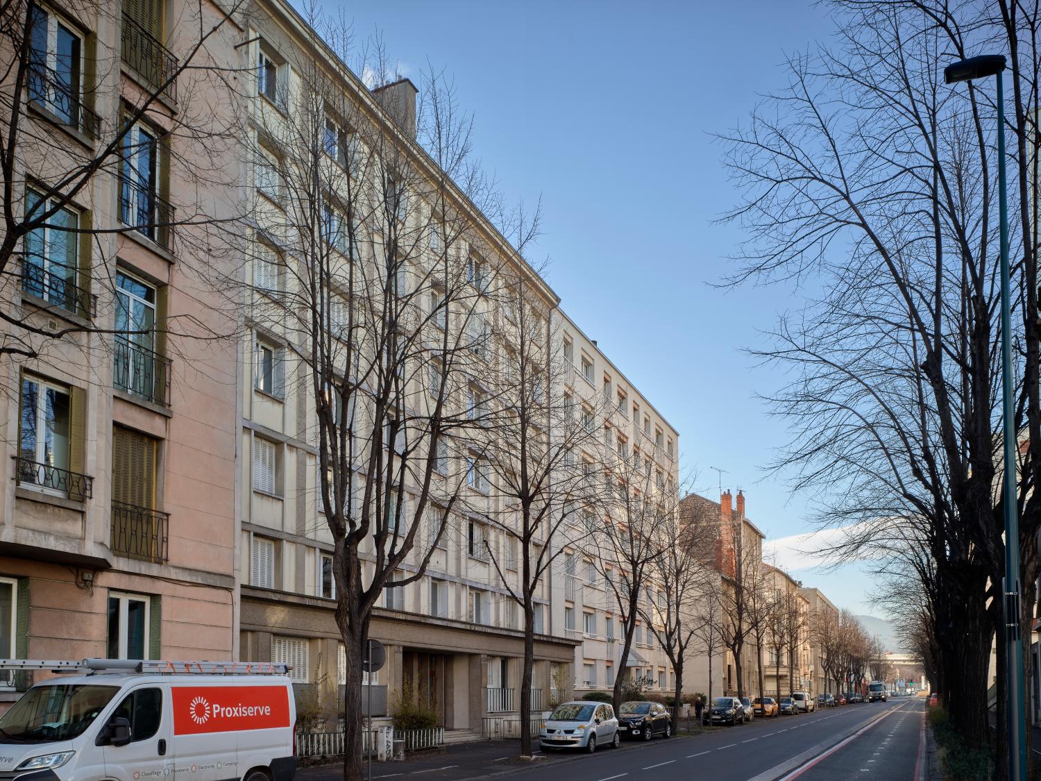 immeuble à logements économiques et familiaux, dit HLM Glangeaud