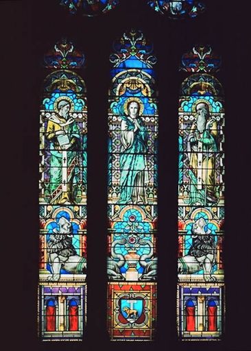 Verrière figurée : Sainte Blandine, saint Irénée, saint Pothin et la Trinité (baie 122)