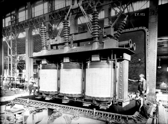 Usine de matériel électrique industriel Grammont dite Ateliers de Lyon et du Dauphiné puis le matériel électrique S.W. Schneider-Westinghouse actuellement Jeumont-Schneider