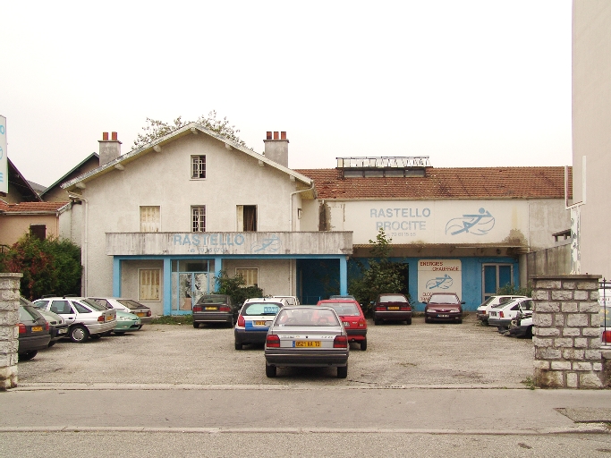 Usine de fabrication de matériaux de construction, Entreprise de travaux publics Bonna, puis usine de construction mécanique, La société industrielle de construction mécanique, puis usine de construction électrique, Les Ateliers de la Cité