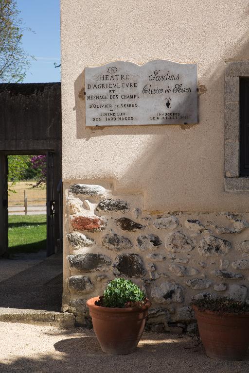 Ensemble de 3 plaques commémoratives