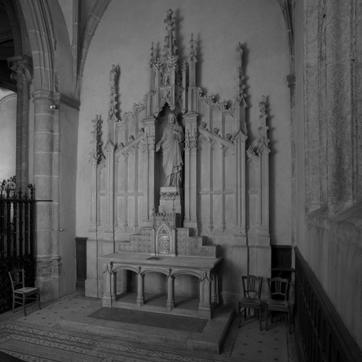 Autel et retable du Sacré-Coeur