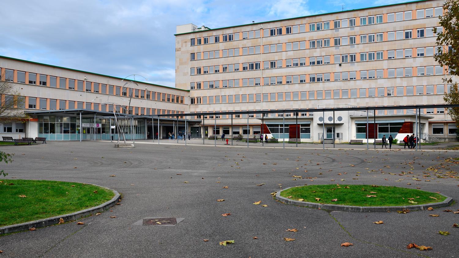 Lycée général et technologique l'Oiselet