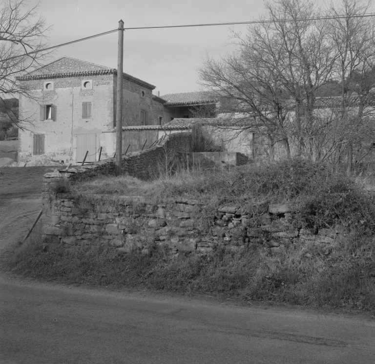 Les fermes de la commune de Saint-Pantaléon-les-Vignes