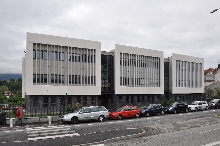 Edifice artisanal, Maison Grosse et Gerlat, puis usine de fabrication de matériaux de construction, entreprise de travaux publics, Entreprise Léon Grosse et Cie, actuellement Entreprise générale Léon Grosse