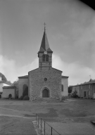 Eglise prieurale, église du chapitre de chanoinesses puis de l'abbaye et actuellement église paroissiale Notre-Dame
