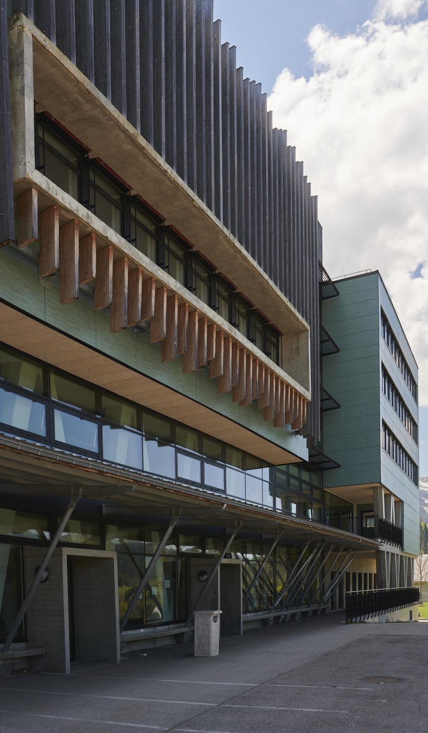 Lycée dit lycée climatique, actuellement cité scolaire Jean-Prévost