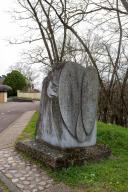 Sculpture (ronde-bosse) : sans titre