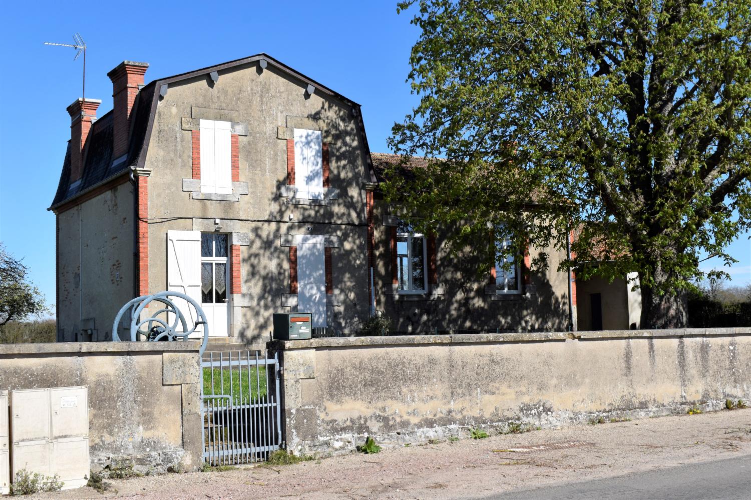 Ecole actuellement maison d'habitation