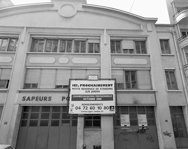 Remise de matériel d'incendie et logement