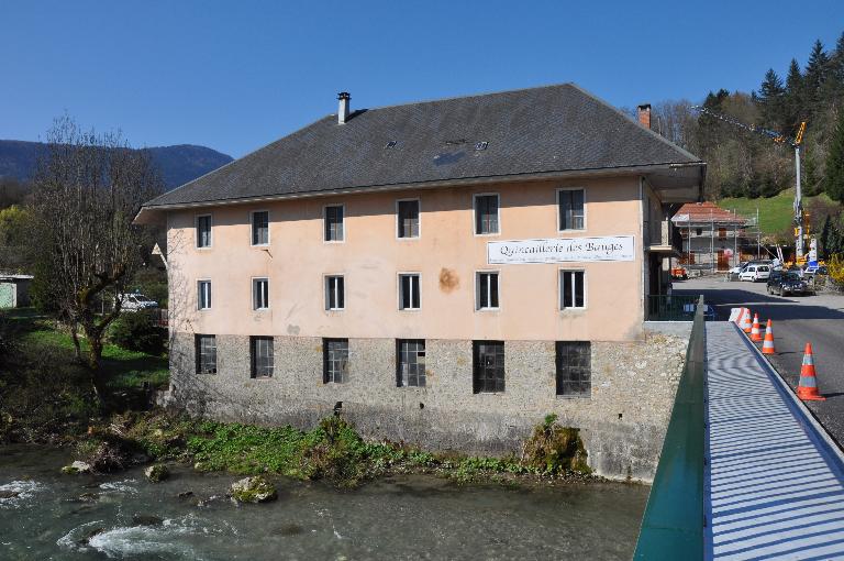 Moulin à farine et forge du Pont de Lescheraines actuellement logement et quincaillerie