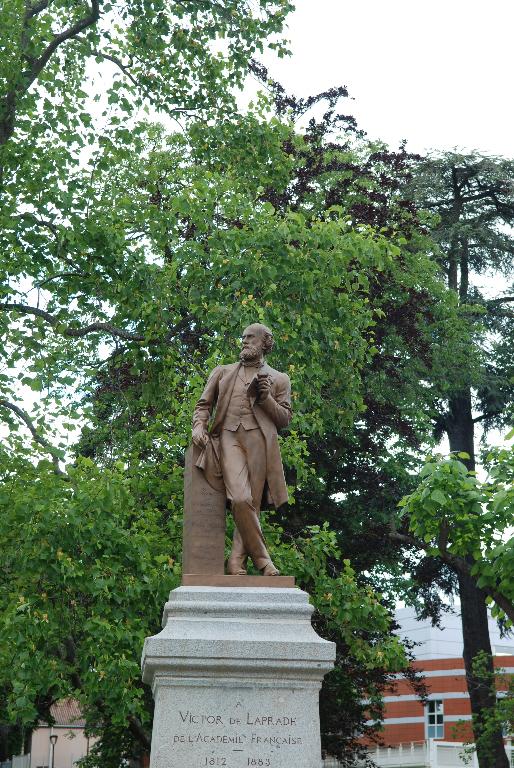 Statue : Victor de Laprade
