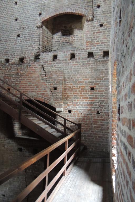 Château-fort d'Ambérieux-en-Dombes (vestiges)