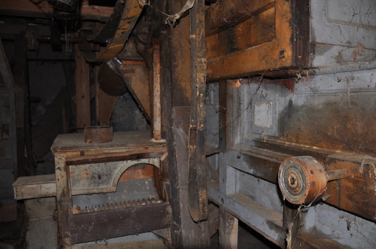 Moulin à farine et battoir Bellemain puis minoterie Bovagnet actuellement logement et sans affectation