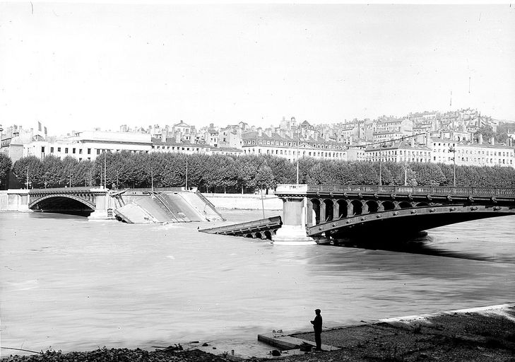 Pont Morand, puis pont du Bâtiment, puis pont Morand (détruit) ; culée (vestiges)