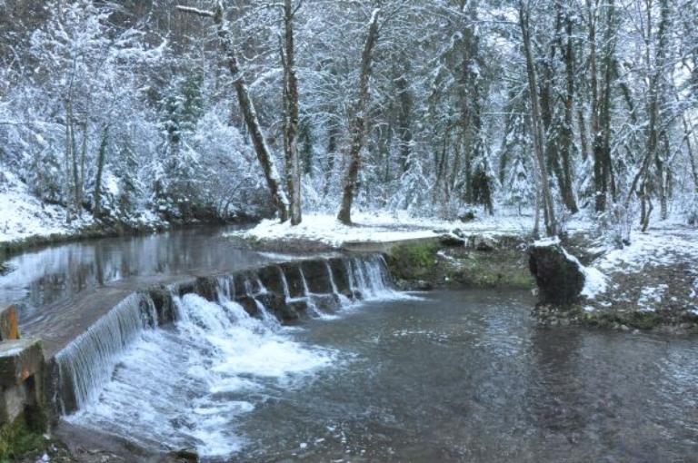 Moulin à farine et moulin à huile puis scierie Veuillet dit moulin du bas