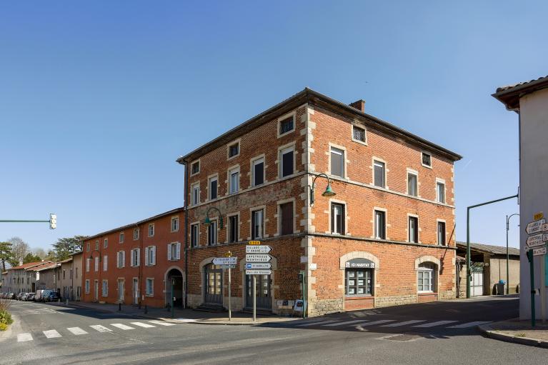 Auberge, actuellement immeuble de bureaux