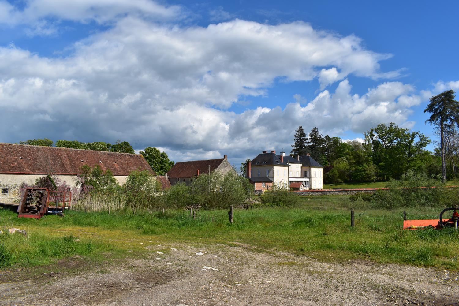 Château de la Charnée : non étudié lors de l'inventaire