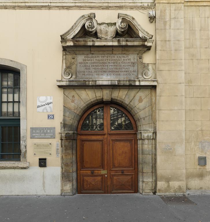 Porte (décor d'élévation extérieure) : porte du lycée Ampère