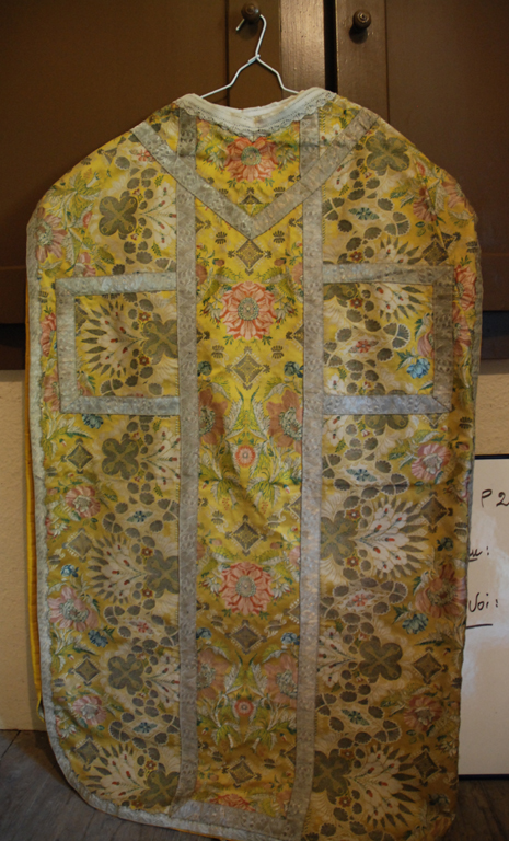 Chasuble d'un ornement or