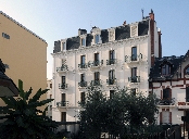 Hôtel de voyageurs, Grand Hôtel d'Albion, puis Grand Hôtel des Alpes, puis Hôtel Moderne, puis Grand Hôtel Mirabeau, puis Grand Hôtel de Manchester, puis Hôtel Mercédès, actuellement immeuble le Mercédes