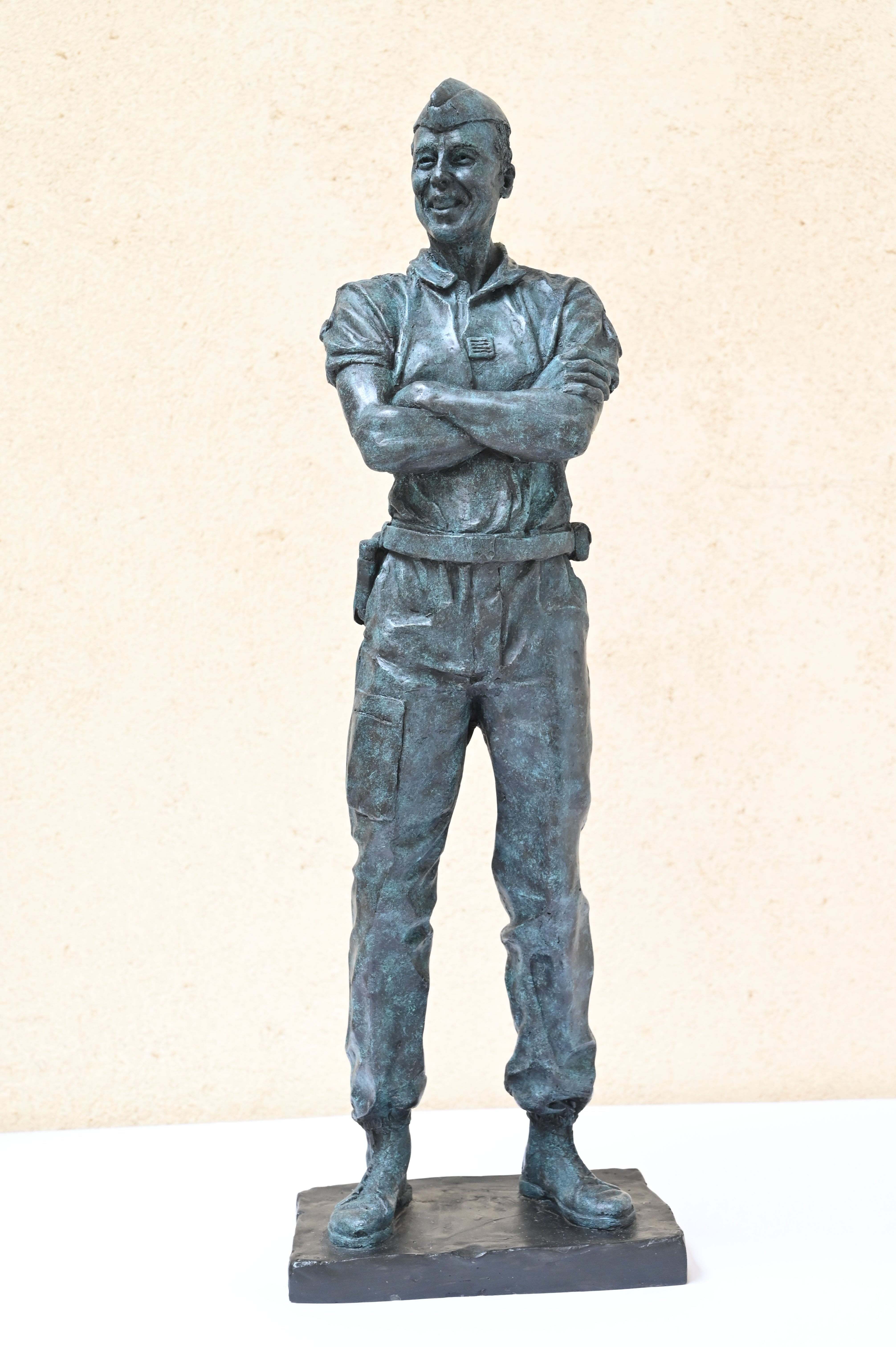 Statue : Le colonel Arnaud Beltrame
