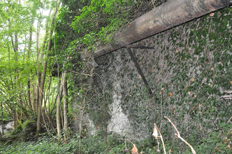 Martinet Besson puis moulin à farine Roux puis Berthet puis Portier actuellement vestiges