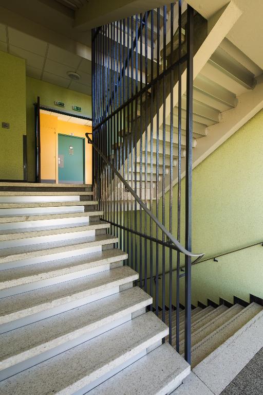 Lycée agricole et collège agricole féminin, actuellement lycée agricole Olivier-de-Serres