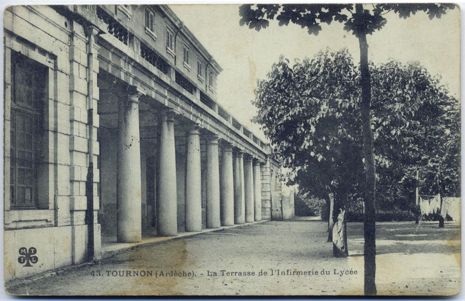 Collège de Tournon, puis école royale militaire, école centrale, collège communal, collège royal, lycée impérial, lycée de garçons, actuellement lycée Gabriel-Faure