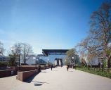 Gare routière, centre commercial, parc de stationnement, jardin public : Centre d'échanges de Lyon-Perrache