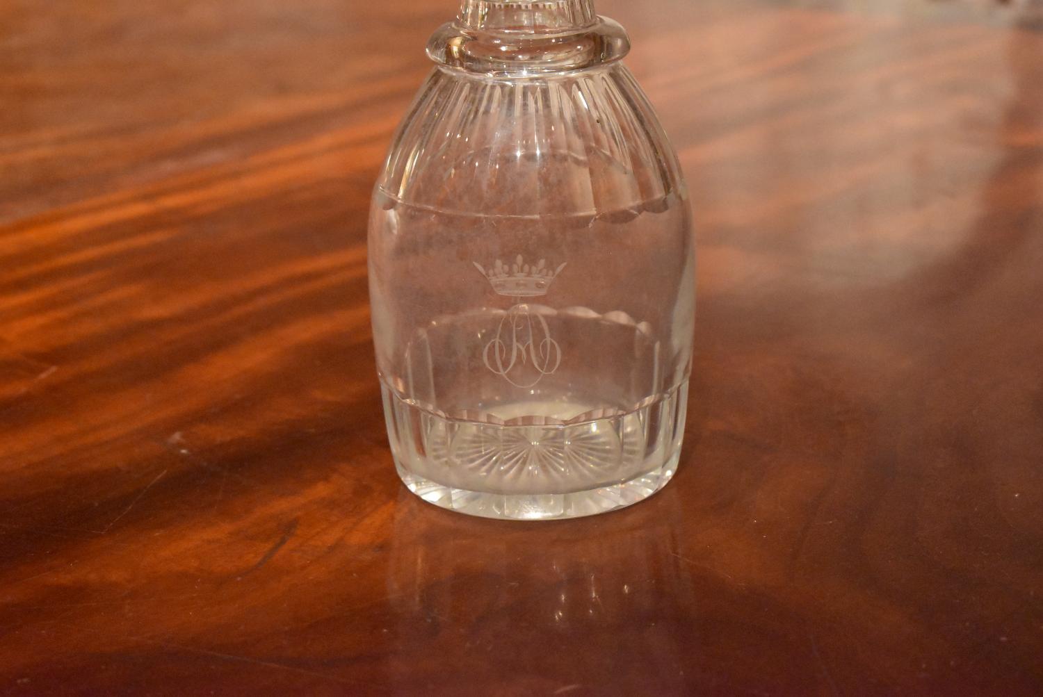 carafe gravée du n°22 : carafe