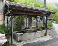 Bassin (fontaine, lavoir, abreuvoir) couvert