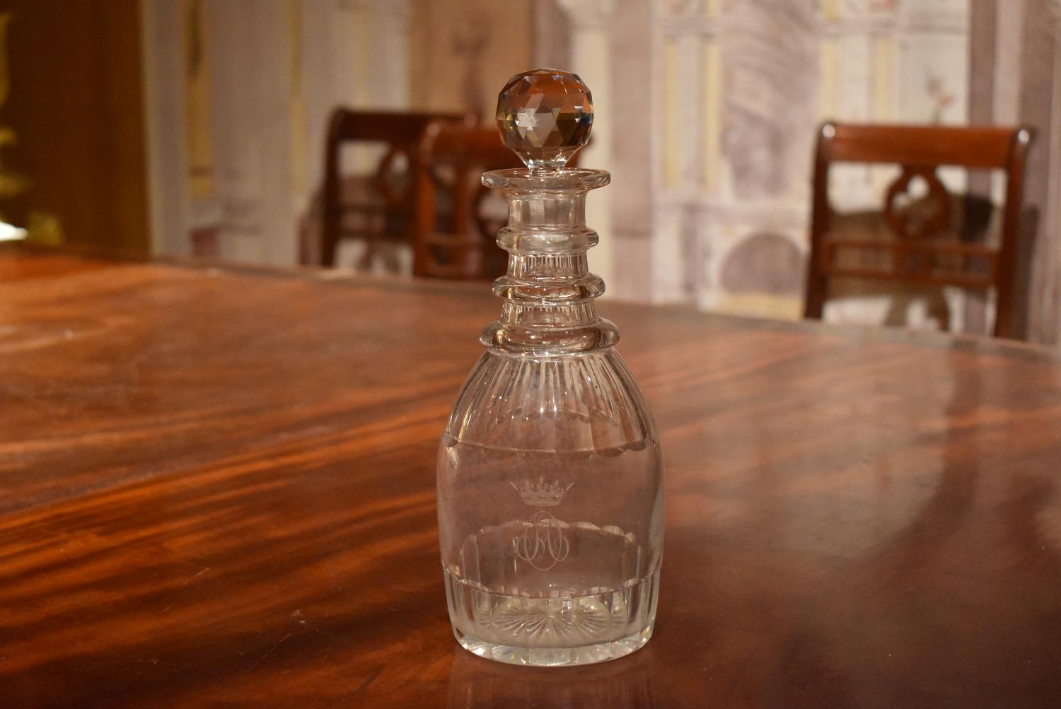 carafe gravée du n°22 : bouchon