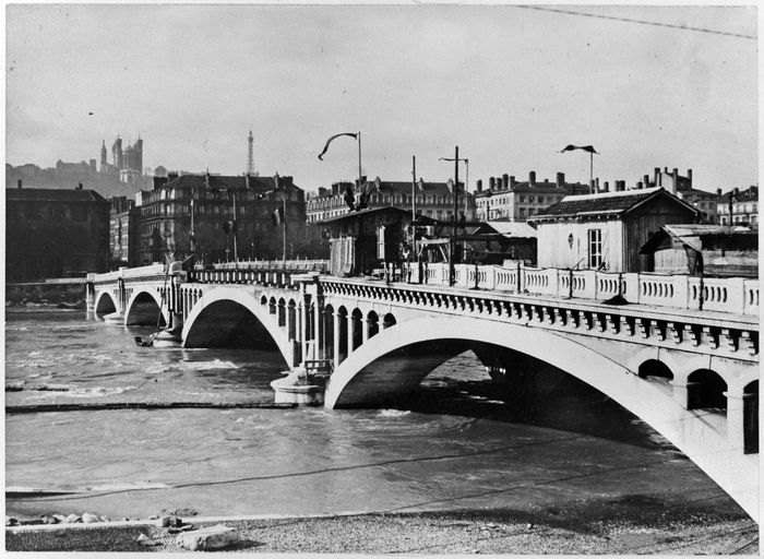 Pont de la Victoire, puis pont routier Wilson