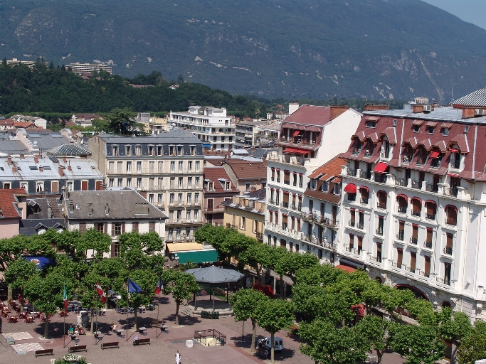 Place, dite Square du Temple de Diane