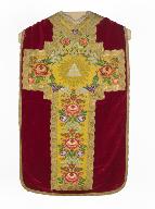 chasuble, voile de calice, manipule, étole : ornement rouge