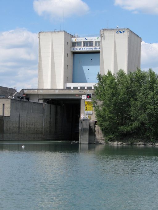 Centrale hydroélectrique, écluse, dite usine-écluse de Pierre-Bénite, pont de service