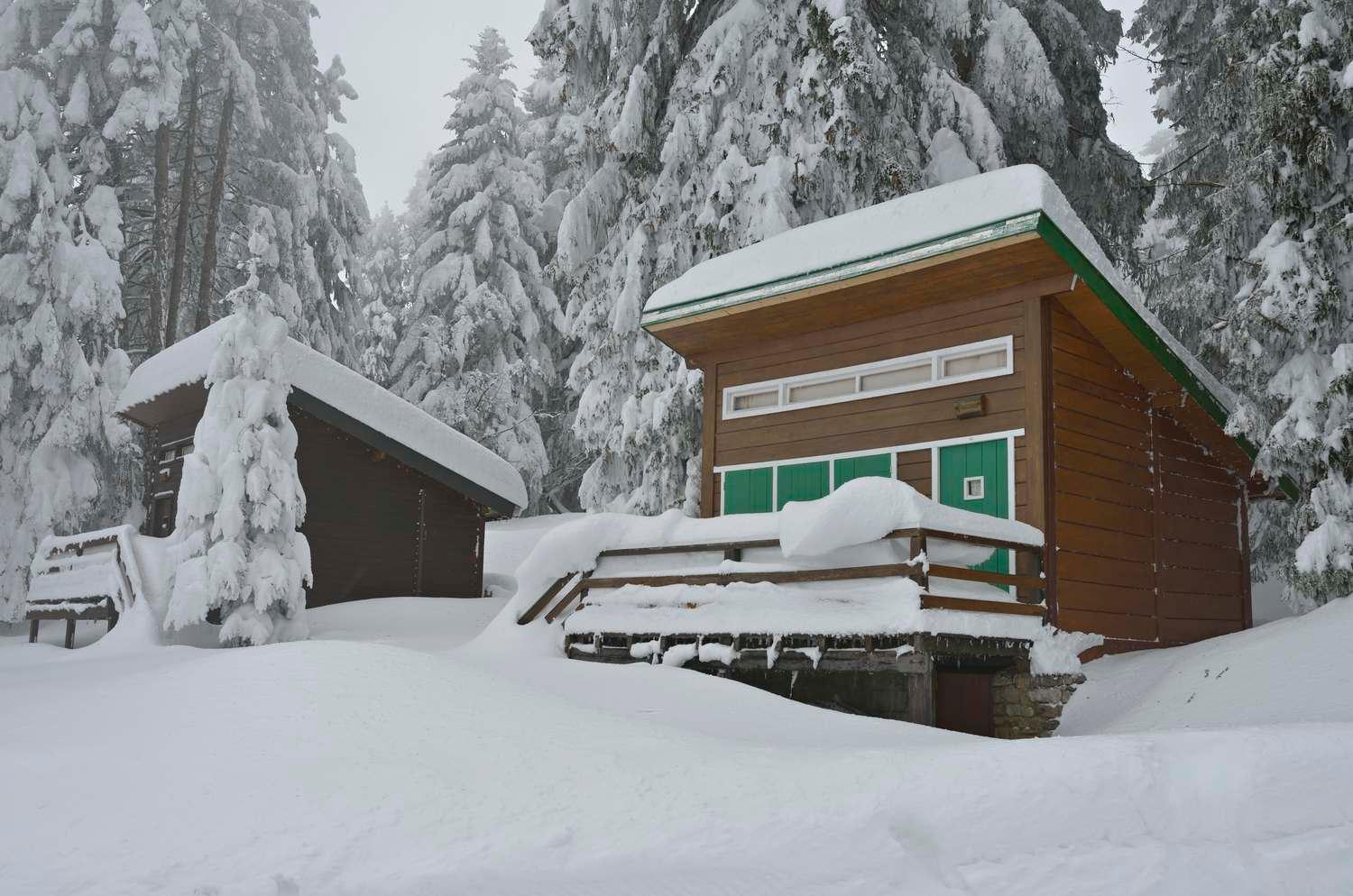 Ensemble de 5 maisons (chalets), dits chalets greniers