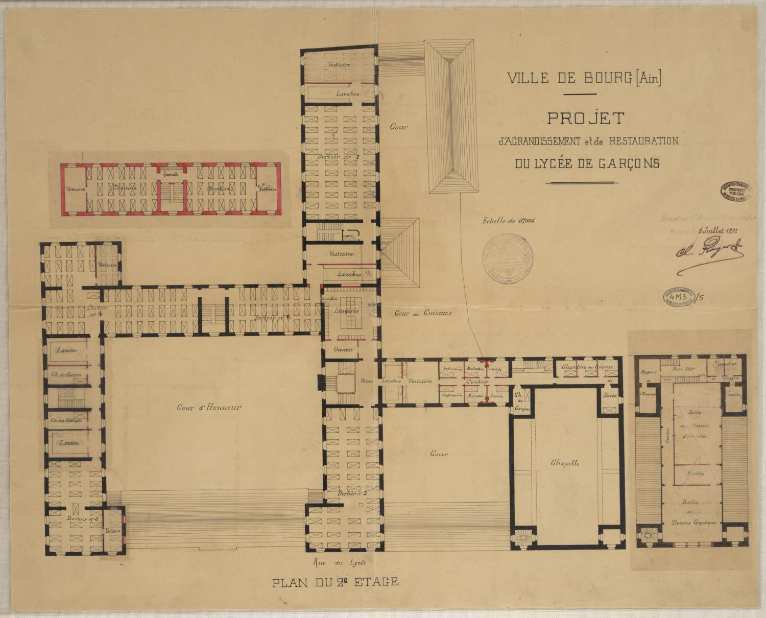 Collège de jésuites, puis école centrale, école secondaire communale, lycée impérial, lycée de garçons, actuellement lycée Lalande