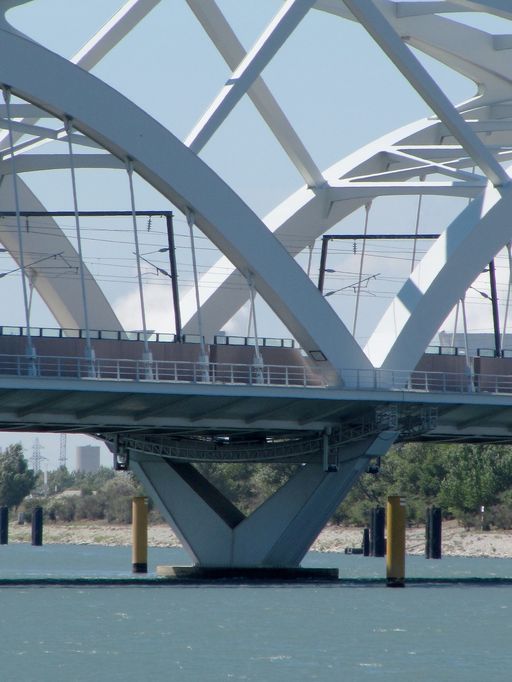 Pont ferroviaire (ligne TGV) dit viaduc de La Garde-Adhémar